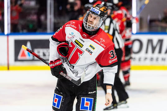 Örebros Emil Larsson deppar