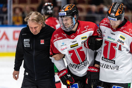Örebros +Emil Larsson har ont