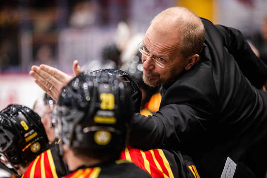 Brynäs assisterande tränare Kalle Kaskinen