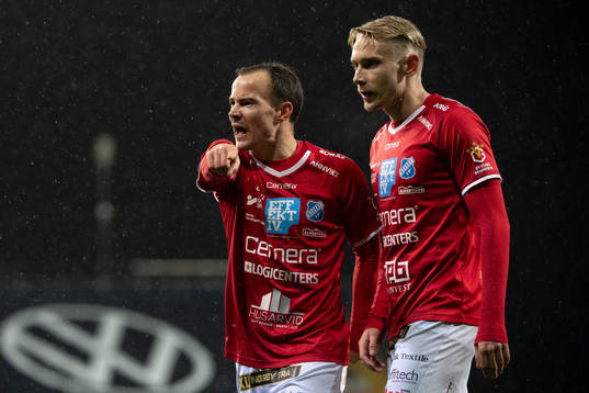 Norrbys Anton Wede och Johan Brannefalk reagerar