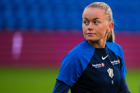Zara Katarina Jönsson of Stabæk warms up