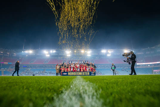 Players of Brann celebrates