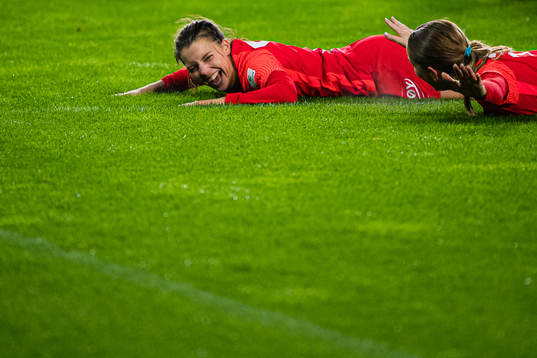 Cecilie Redisch Kvamme and Ingrid Ryland of Brann celebrates