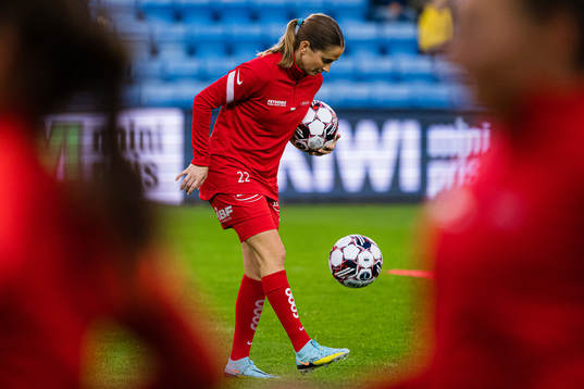 Ingrid Ryland of Brann warms up
