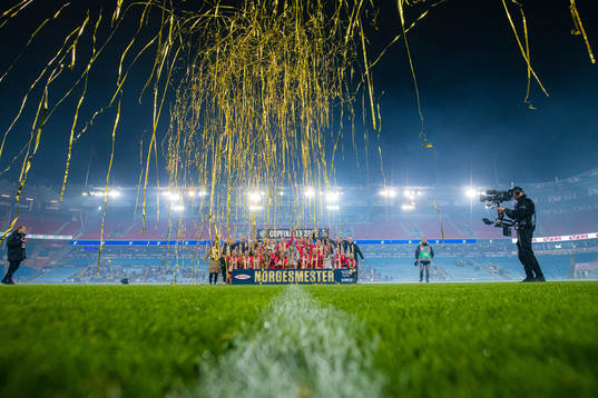 Players of Brann celebrates