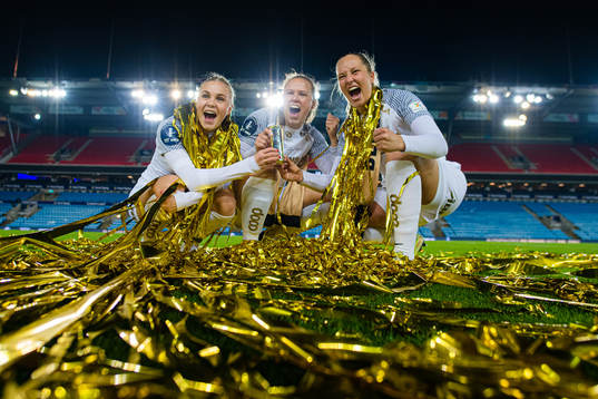 Hanne Larsen, Sandra Stavenes and Aurora Mikalsen of Brann