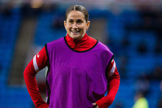 Ingrid Ryland of Brann warms up