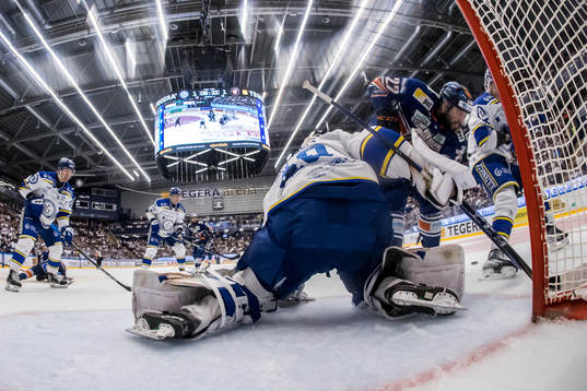Leksands målvakt Mantas Armalis och Växjös Martin