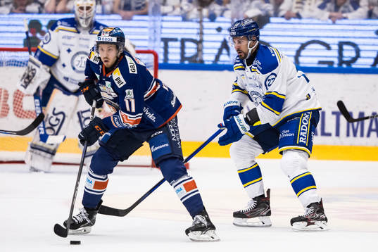 Växjös Kalle Kossila och Leksands Marek Hrivik