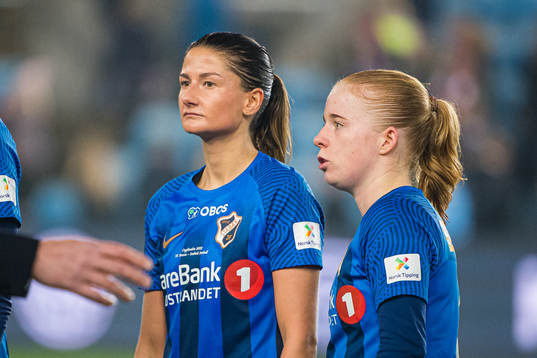 Silje Bjørneboe and Thea Loennecken of Stabæk looks