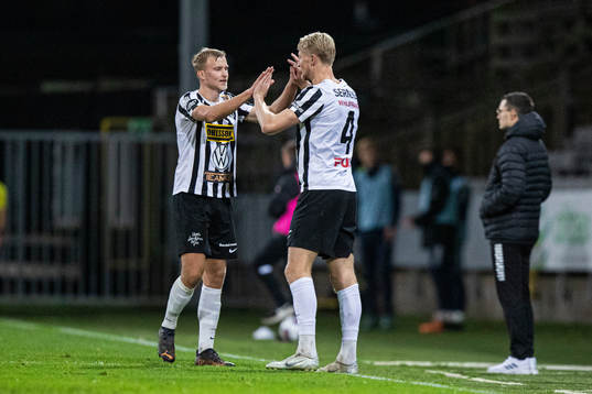Landskronas Johan Rapp och Viktor Wihlstrand byter