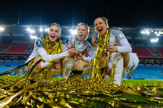 Hanne Larsen, Sandra Stavenes and Aurora Mikalsen of Brann