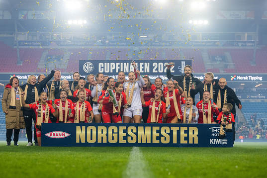 Bläddra bland fler bilder av Football, NM, Brann - Stabæk
