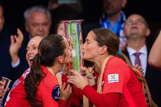 Tuva Hansen and Ingrid Ryland of Brann celebrates with the