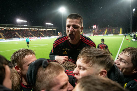 Östersunds Kristina Novak jublar