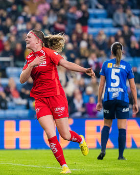 Signe Gaupset of Brann celebrates