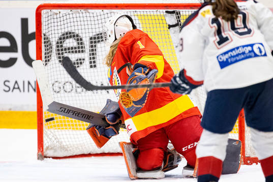 Stockholms Lionelle Näslund sätter 1-0
