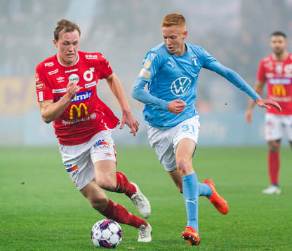 Degerfors Adam Carlen och Malmö FFs Hugo Larsson