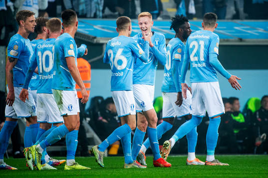 Malmö FFs Hugo Larsson jublar