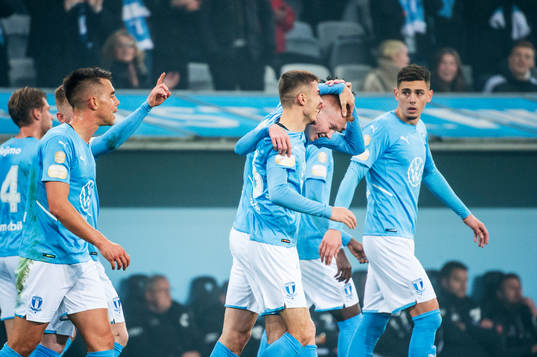 Malmö FFs Hugo Larsson jublar