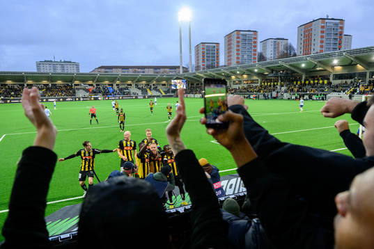 Häckens Mikkel Rygaard Jensen jublar