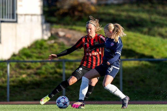 Brommapojkarnas Saga Swedman och FC Rosengårds Amanda