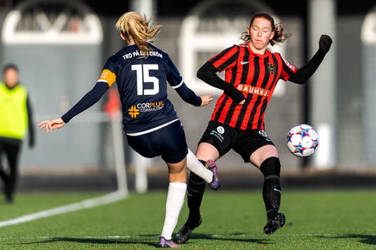 FC Rosengårds Tova Persson och Brommapojkarnas Tindra
