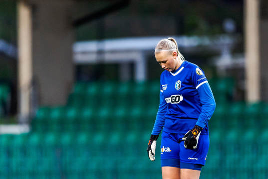 Växjös målvakt Tilda Torstensson deppar