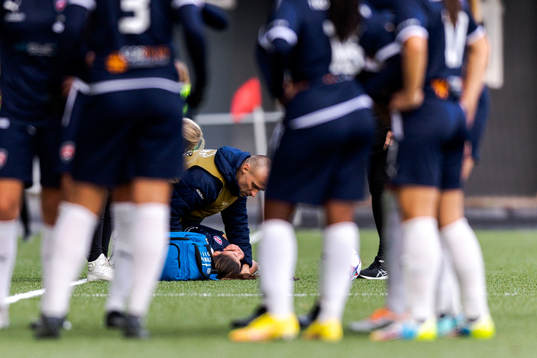 FC Rosengårds Mikaela Stojanovska har ont
