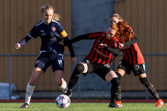 FC Rosengårds Tova Persson mot Brommapojkarnas Tindra