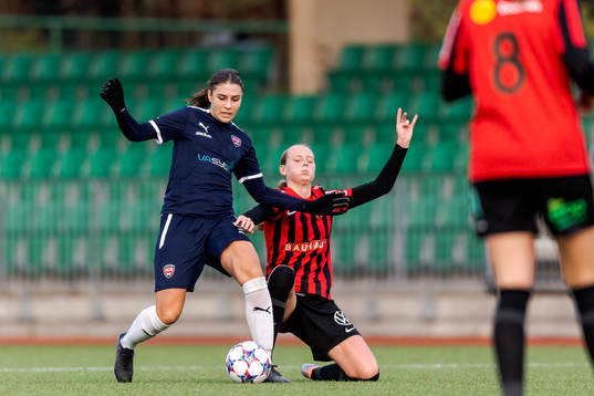 FC Rosengårds Vera Ivarsson och Brommapojkarnas Line