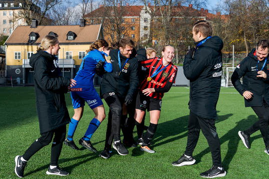 Brommapojkarnas assisterande tränare Lovisa Lundqvist,
