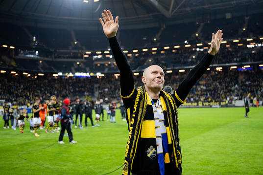 AIKs Per Karlsson avtackas
