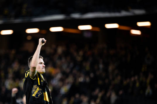 AIKs Mikael Lustig avtackas