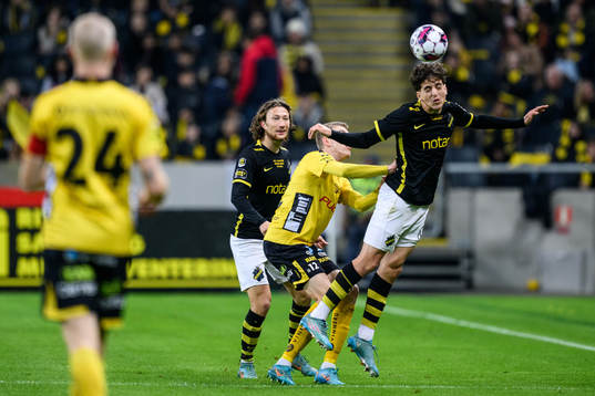 AIKs Axel Björnström och Taha Ayari mot Elfsborgs