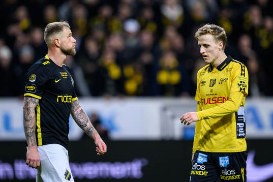AIKs John Guidetti och Elfsborgs Jeppe Møldrup Okkels