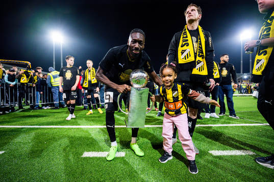 Häckens Blair Sebastian Turgott med sin dotter och Erik