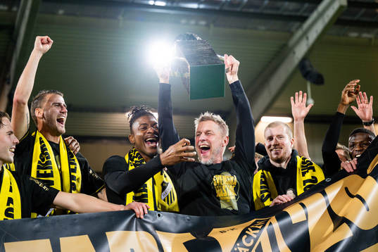 Häckens Johan Hammar, Franklin Degaulle Tebo Uchenna,