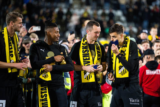 Häckens Franklin Degaulle Tebo Uchenna, Even Hovland och