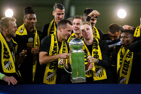 Häckens Even Hovland och Samuel Gustafson jublar med