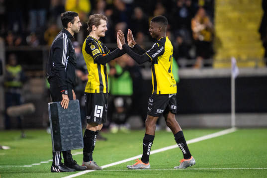 Häckens Erik Friberg byts in mot Akoua Romeo Amane