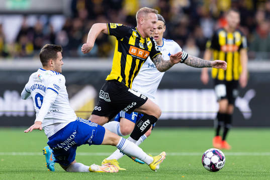 IFK Norrköpings Arnor Traustason och Häckens Mikkel