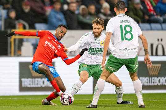 Helsingborgs Taha Ali och Hammarbys Simon Sandberg