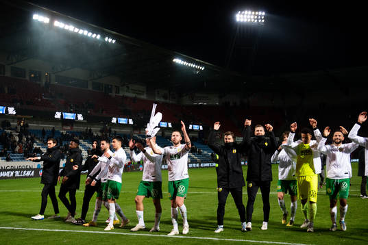 Hammarbys spelare jublar