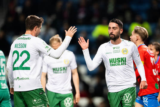 Hammarbys Nahir Besara jublar