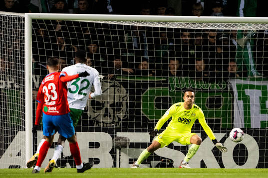 Hammarbys målvakt Oliver Dovin