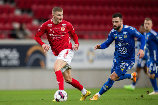Kalmars David Kristjan Olafsson och GIF Sundsvalls Peter