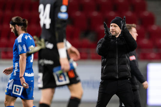Kalmars tränare Henrik Rydström jublar