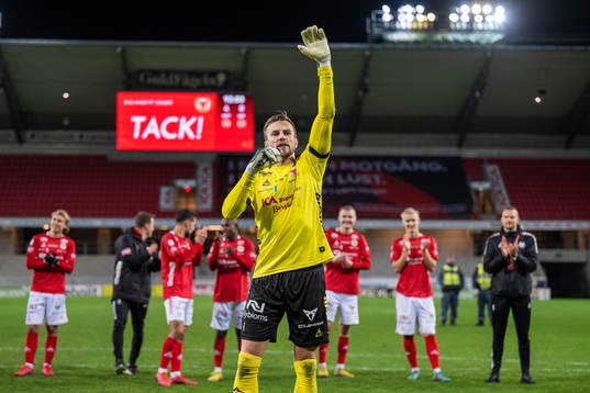 Kalmars målvakt Ricardo Friedrich jublar