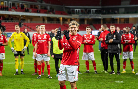 Kalmars Sebastian Nanasi jublar